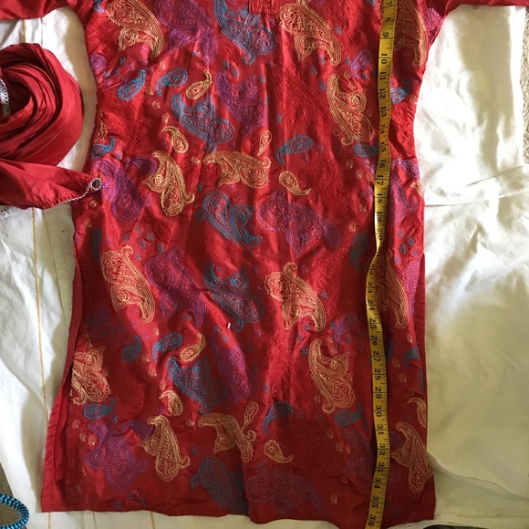 Red Tunic Top with Paisley Design scarf included - Picture 7 of 7